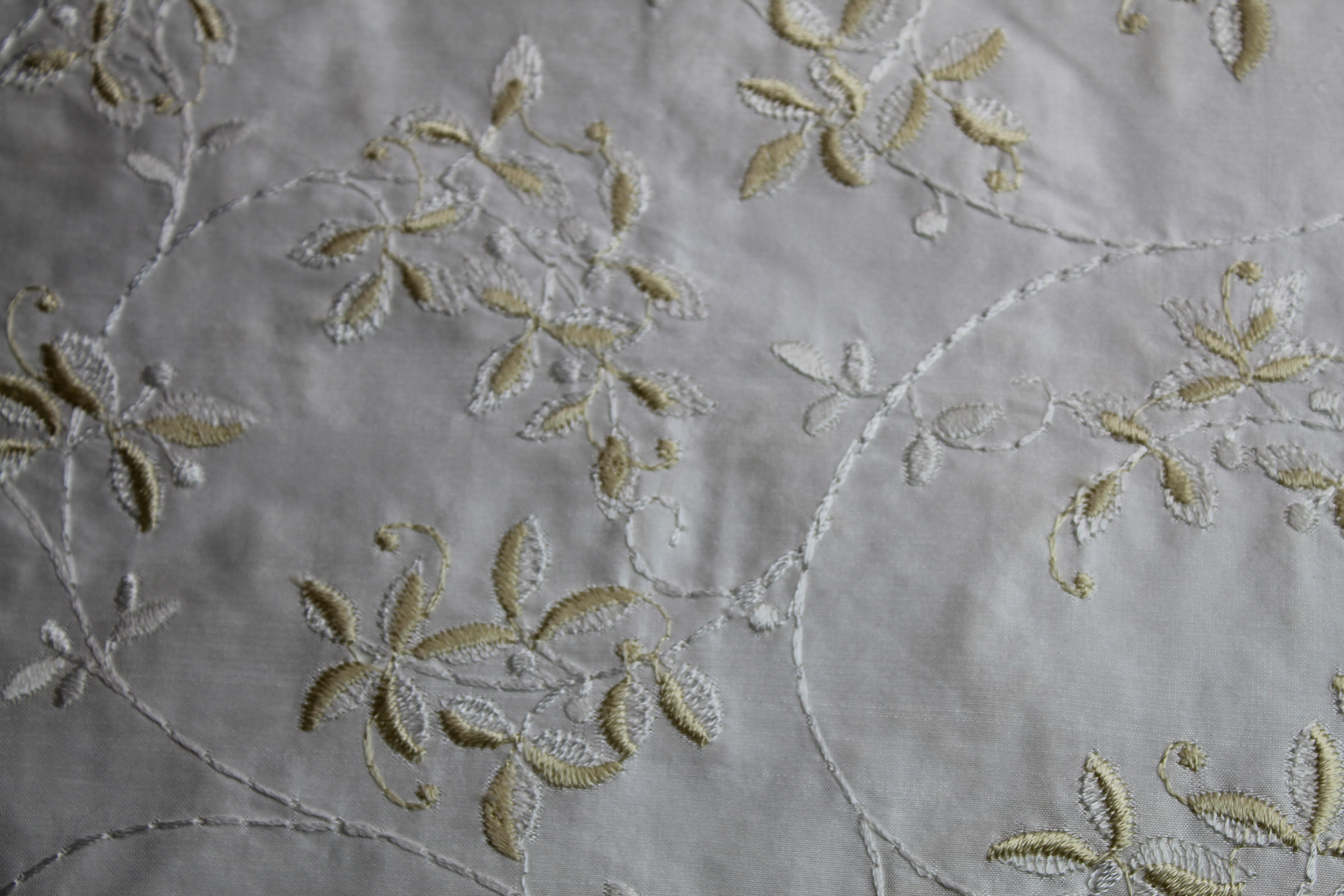 EMBROIDERED SILK DUPION - GOLD